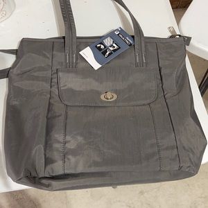 Magellan’s Vaultpro bag